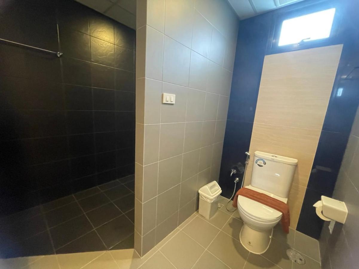Hotel The 3*