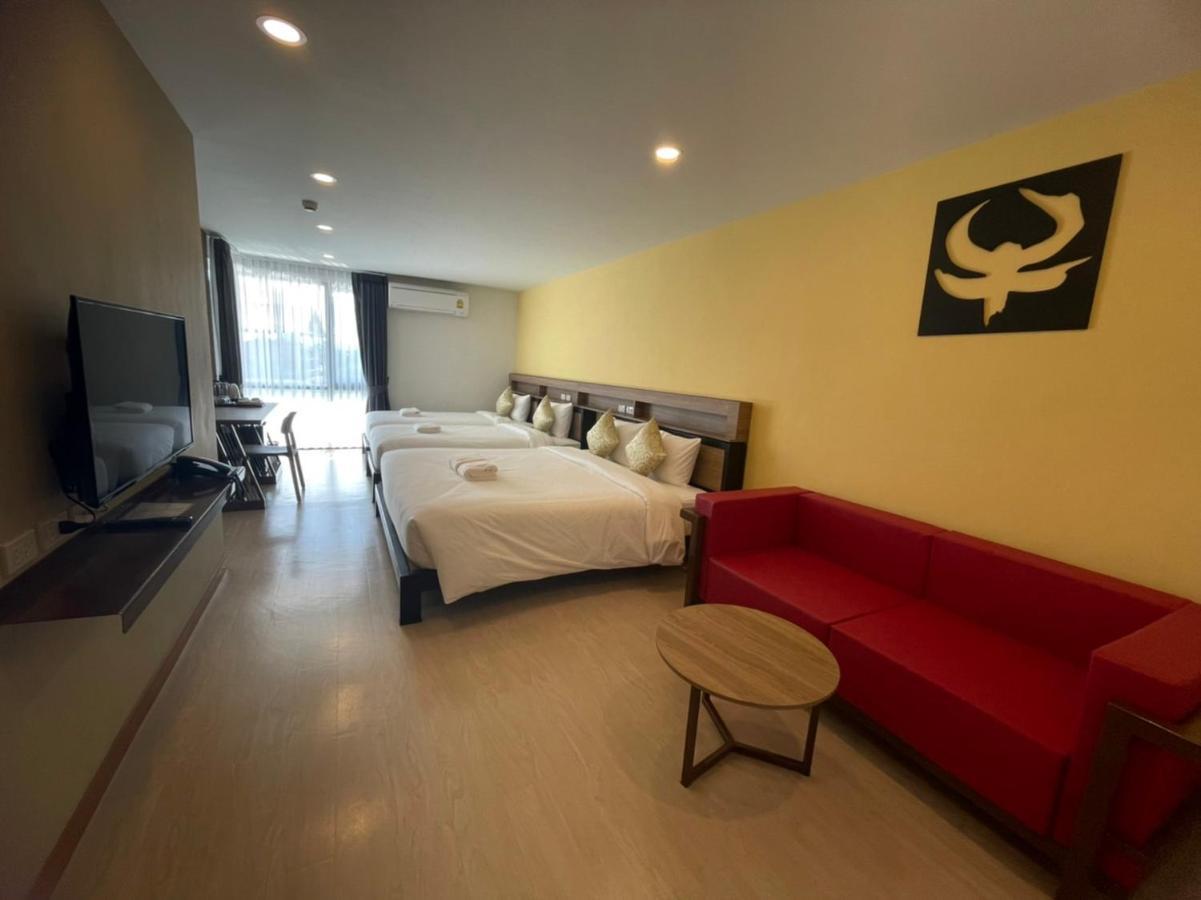 Hotel The 3*