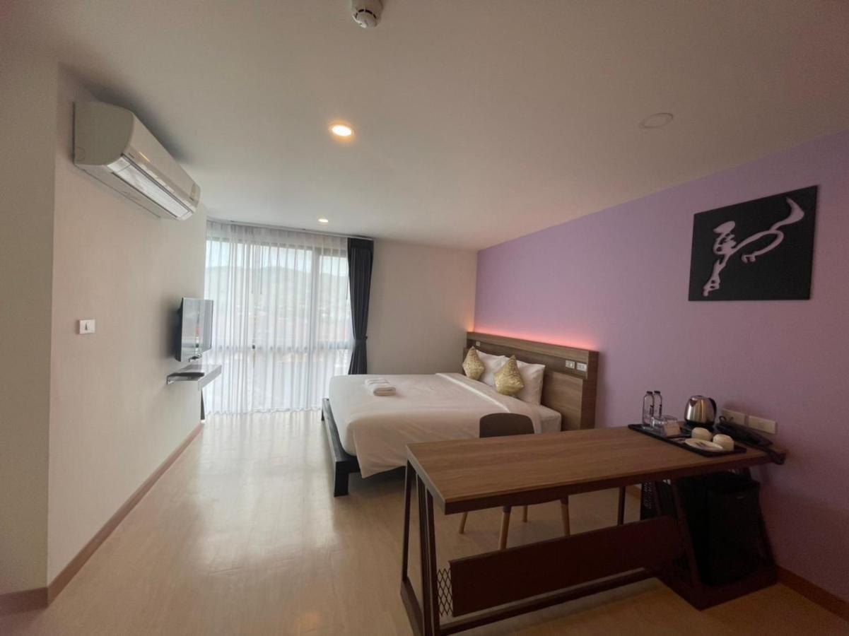 Hotel The 3*