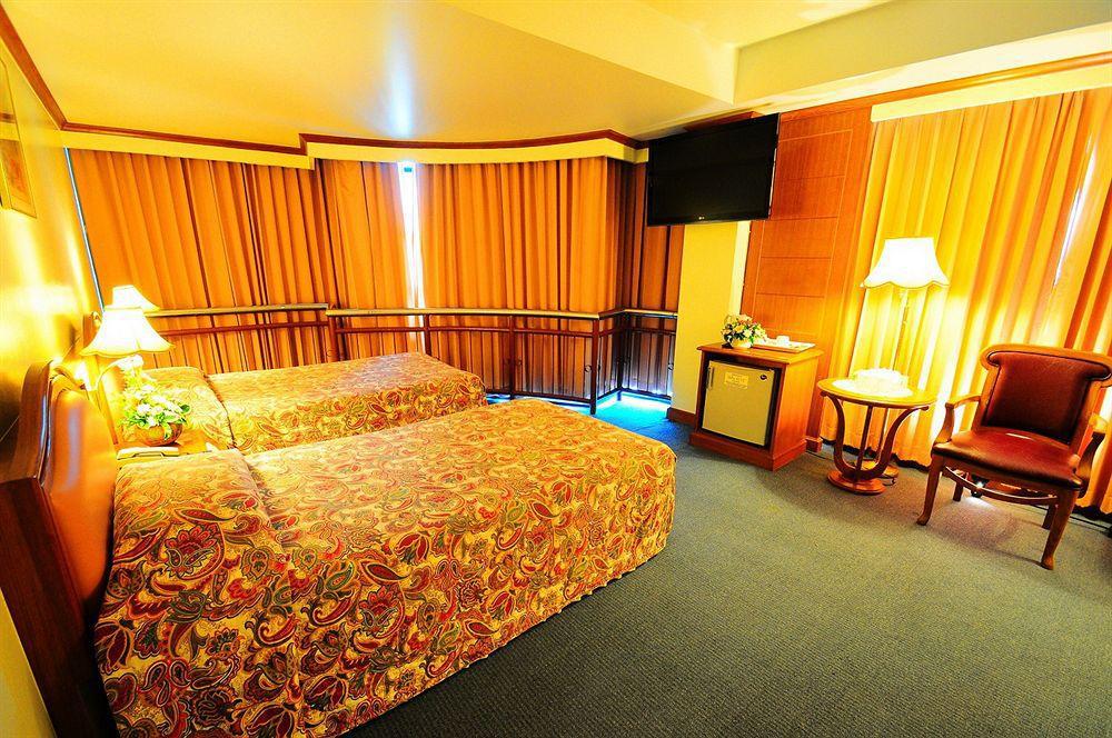 V.l. Hatyai Hotel