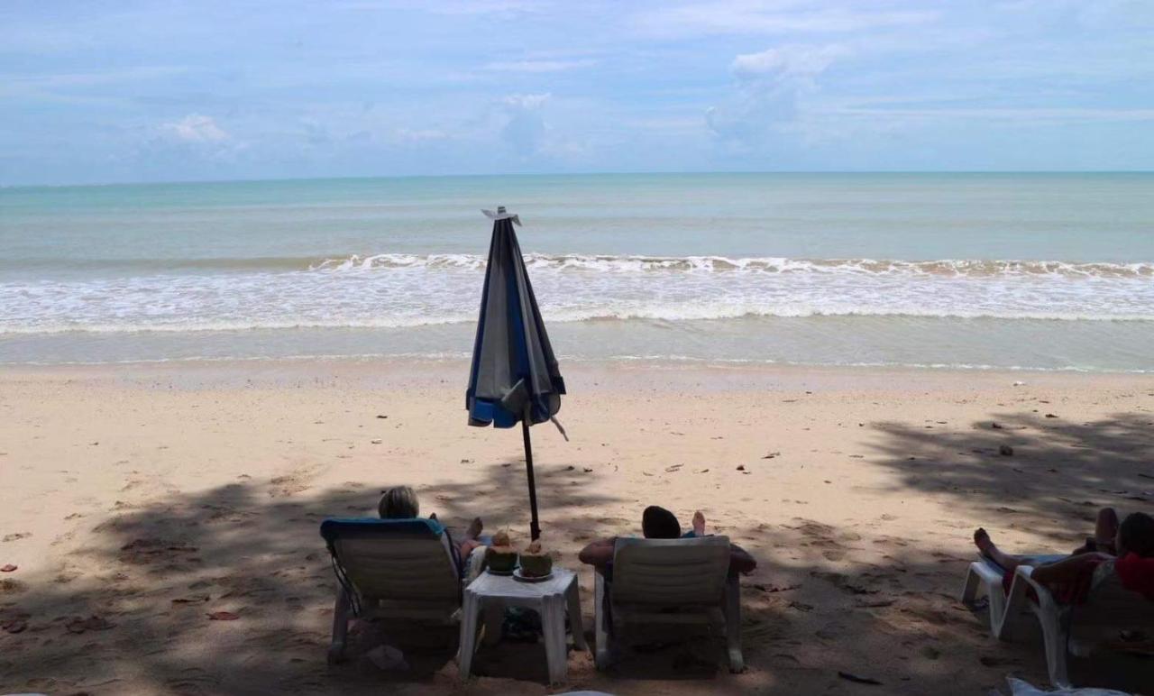 Smilebeach Khaolak Resort *