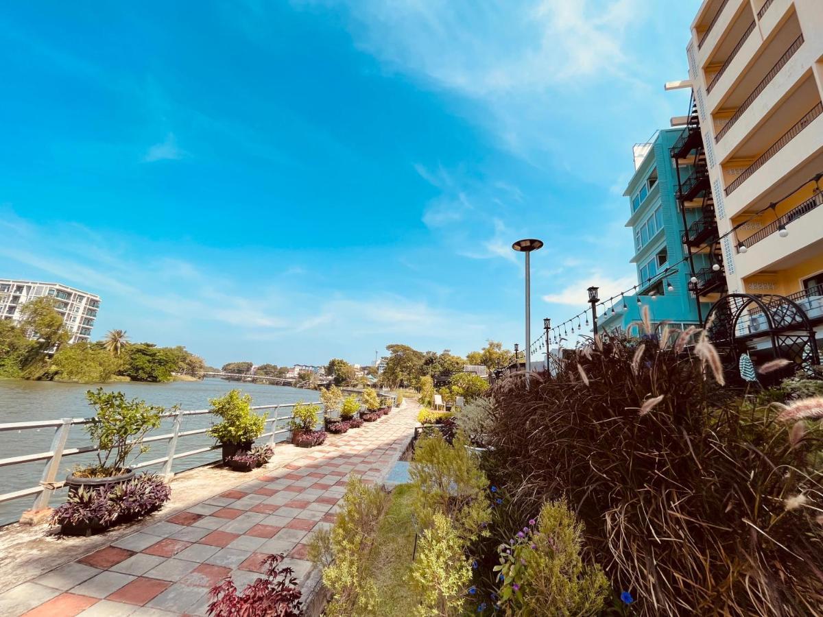 Usabai Riverside Boutique Hotel