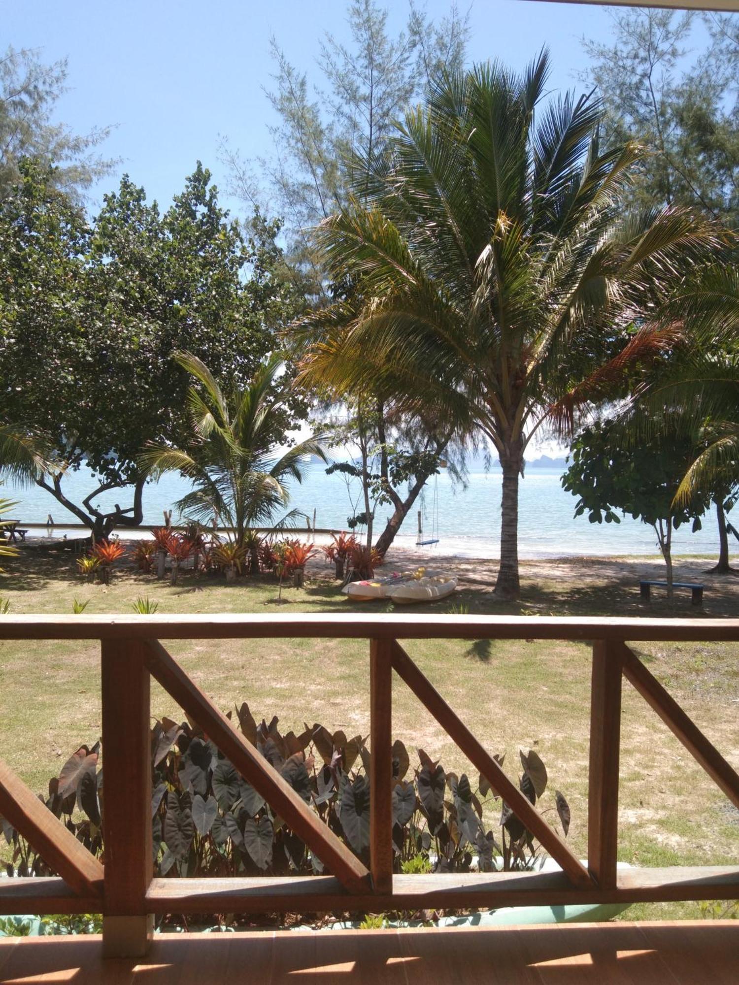 Koh Yao Front Hotel