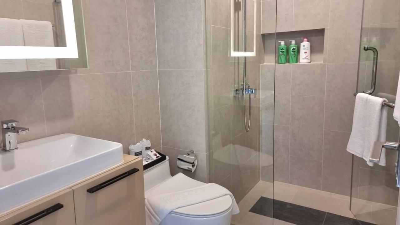 100 Sea View 1br 300m Walking To