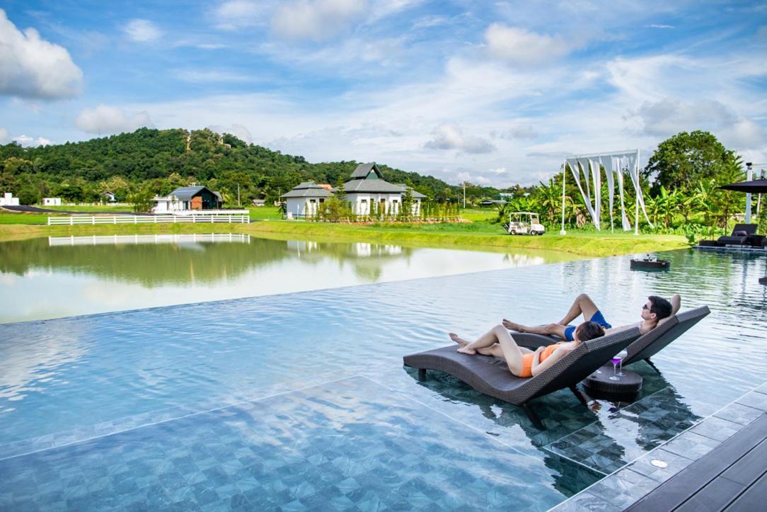 Pim Pool Hotel 3*