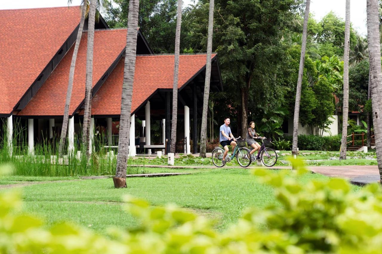 Wyndham Hua Hin Pranburi & 4* Ban Pak Nam Pran