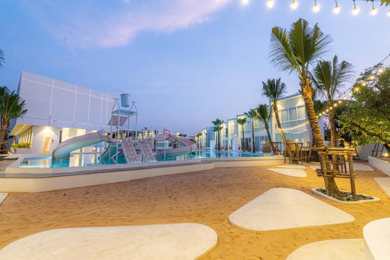Hotel The Gems Mining Pool Pattaya 5*