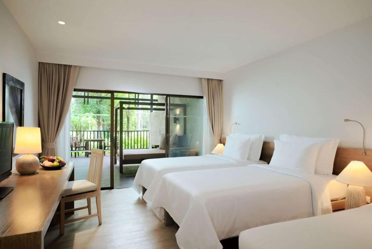 Wyndham Hua Hin Pranburi & 4* Ban Pak Nam Pran