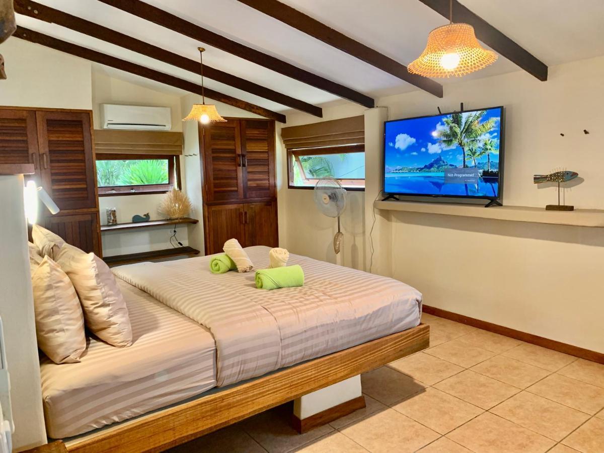 Three Rare & Private Front Guest house Thongsala