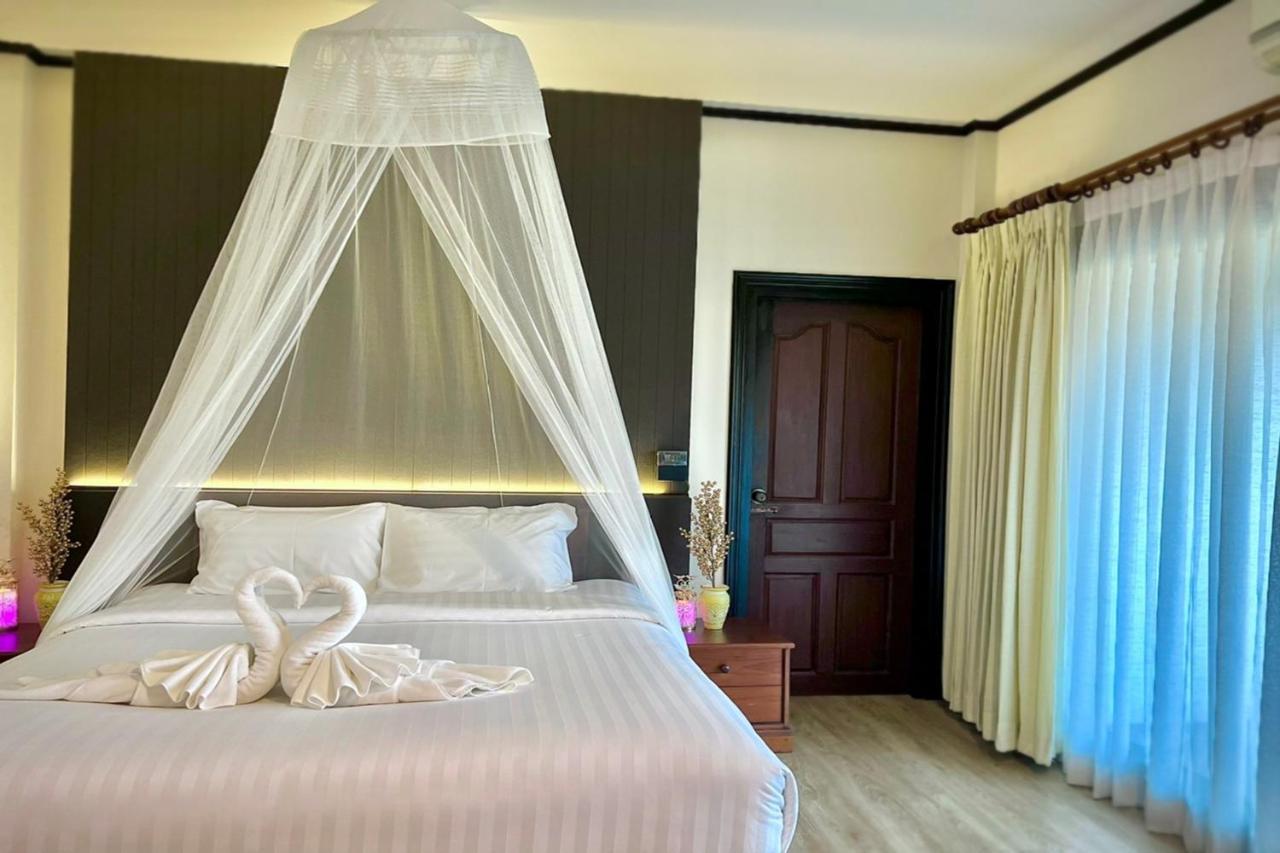 Resort Na Mantra 4*