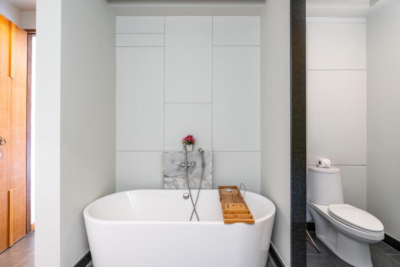 Bangtao Laguna Villa: Poolside Luxury With Smart Tv * Praia de Bang Tao