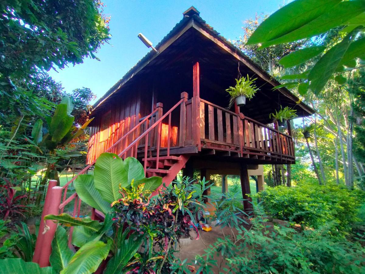 Khoom Kam Kaew Phrao