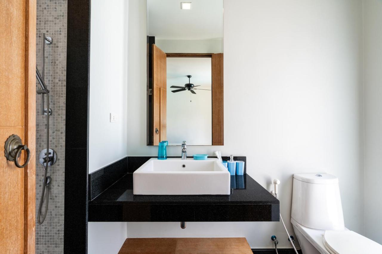 Bangtao Laguna Villa: Poolside Luxury With Smart Tv