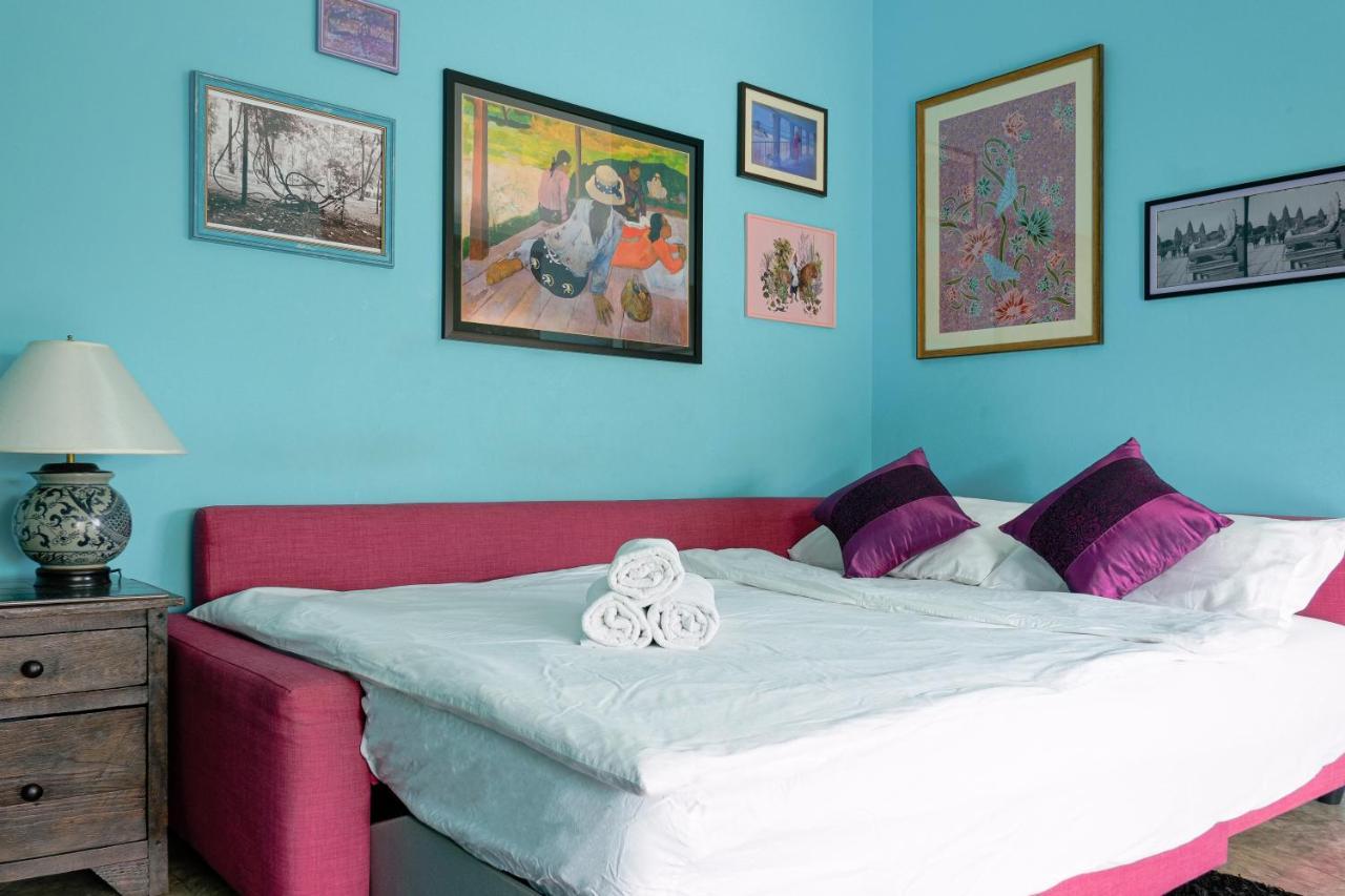 Suthep Art Curated By Local Artists Apartment Chiang Mai