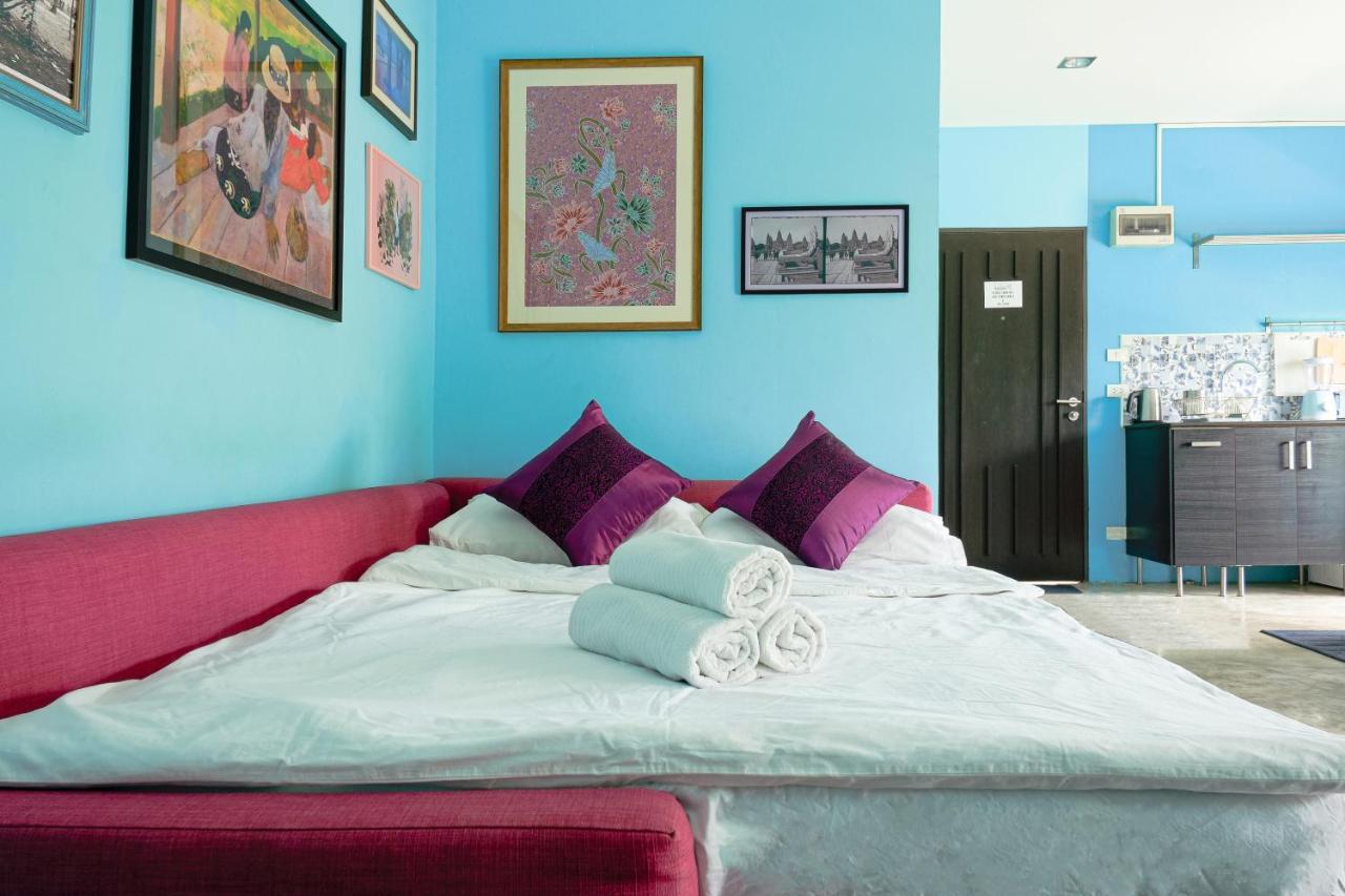 Suthep Art Curated By Local Artists Apartment Chiang Mai