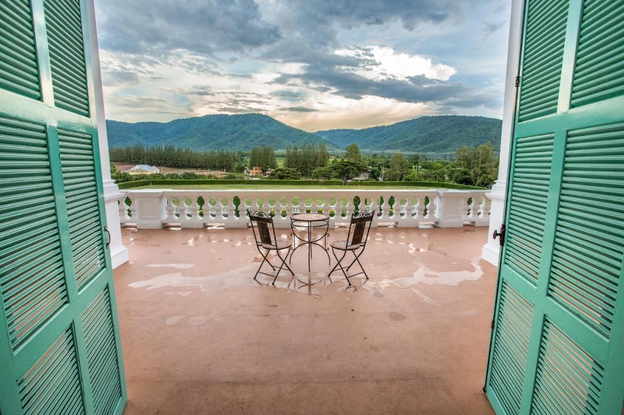 Chateau De Khaoyai & 4* Khao Yai National Park
