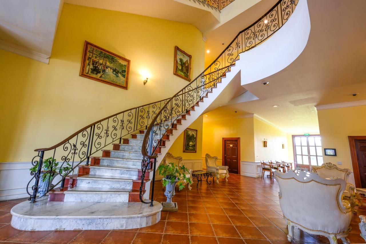 Hotel Chateau De Khaoyai & 4*
