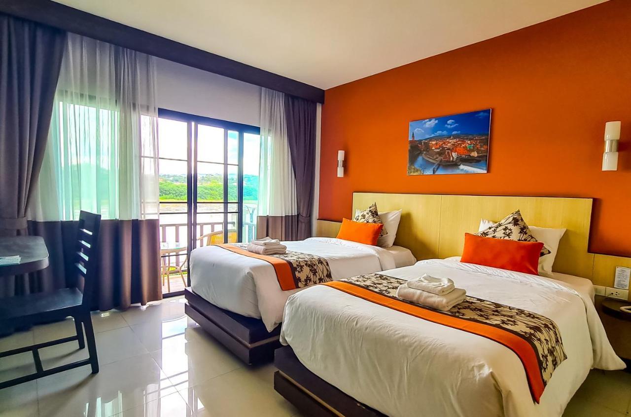 Chiangkhong Teak Garden Riverfront Onsen Hotel- Sha Extra