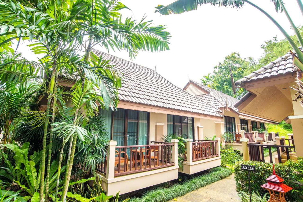 Hotel Chiangkhong Teak Garden Riverfront Onsen Hotel- Sha Extra