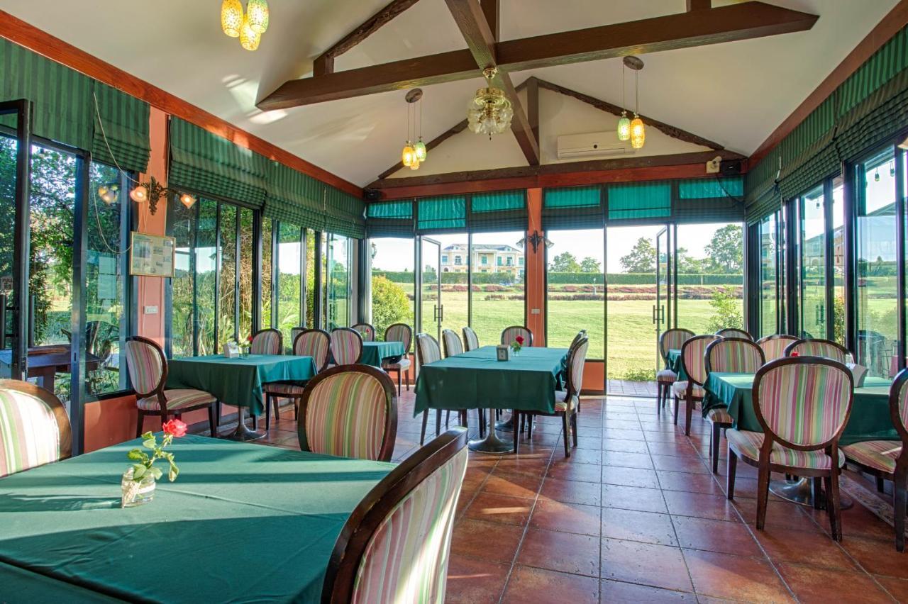 Chateau De Khaoyai & Hotel 4*