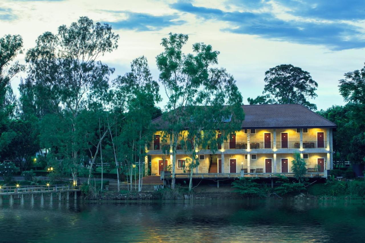 Chateau De Khaoyai & 4*
