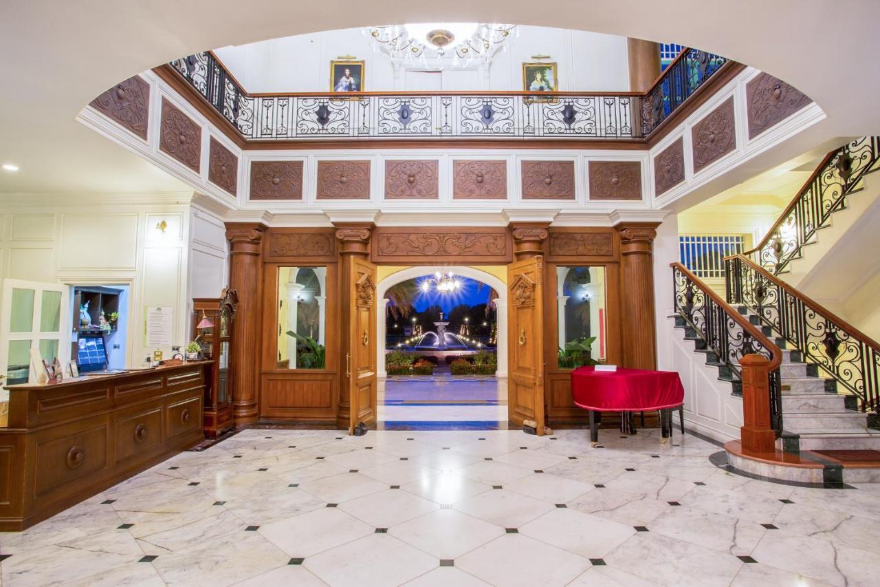 Chateau De Khaoyai & Hotel 4*