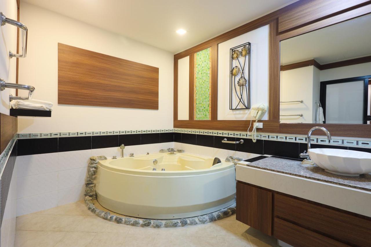 3z Pool And Ban Huai Yai