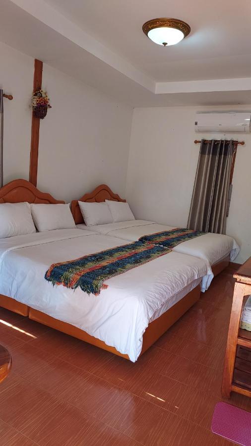 Flora Resort 3*
