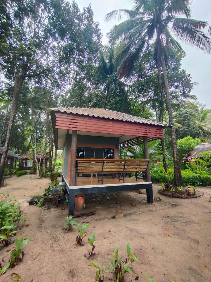 Phayam Coconut Resort Koh Phayam