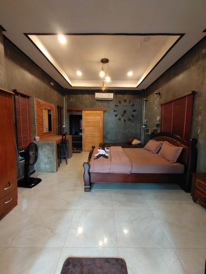 Phayam Coconut Resort