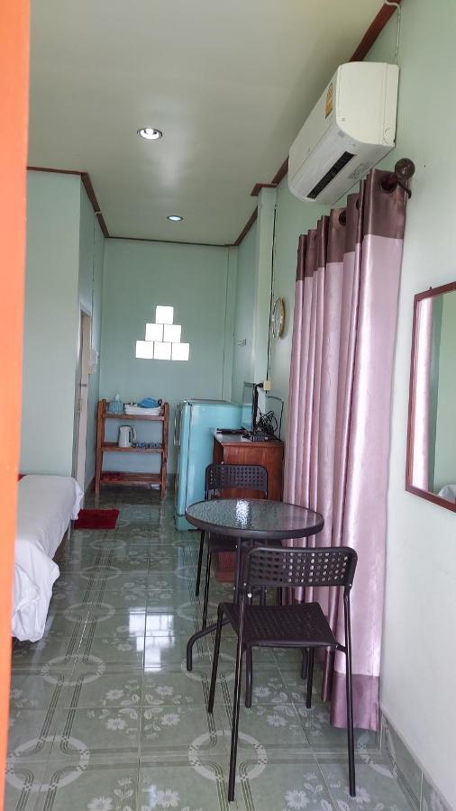 Flora Resort 3*