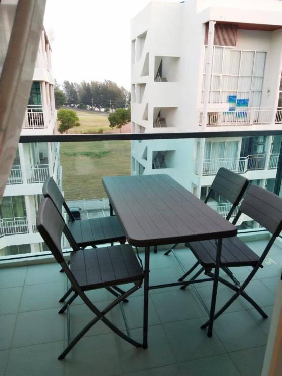 Grandblue By Malai Apartment