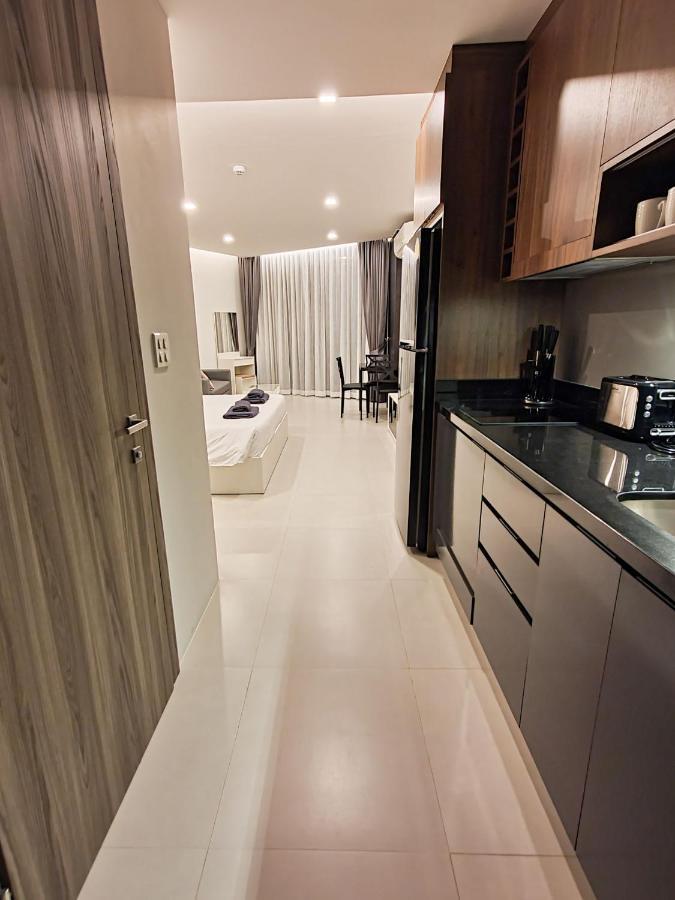 E263 Escape House *