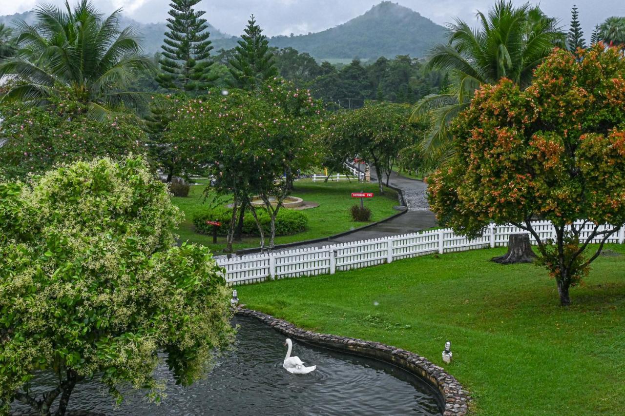 Resort Swiss Valley Hip
