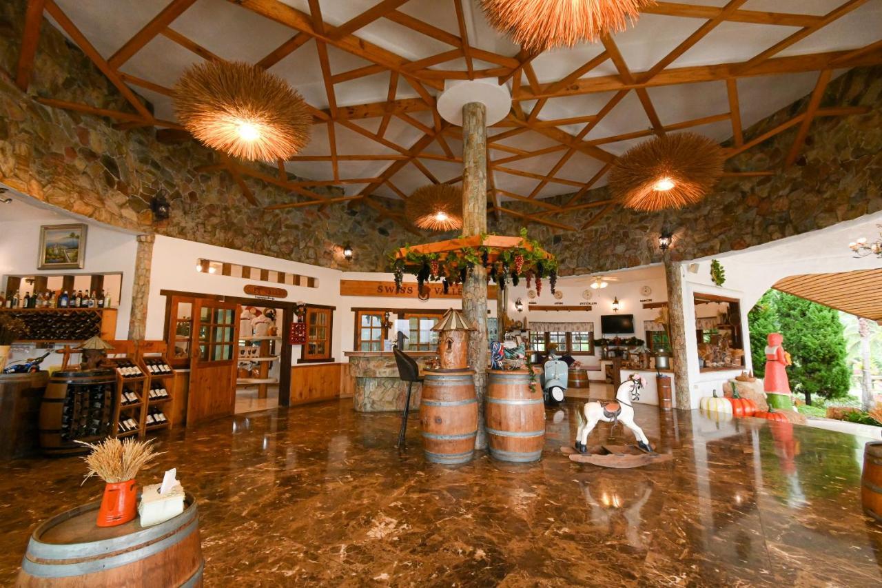 Swiss Valley Hip Resort 4*