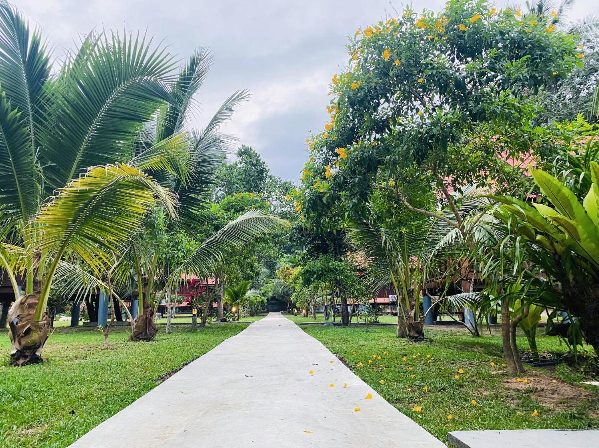 Resort Nadia Kohjum