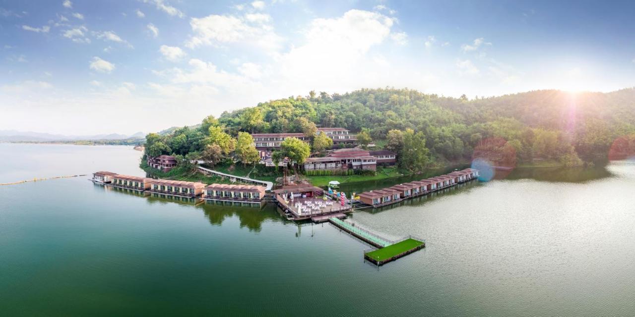Resort Raya Buri Kanchanaburi Si Sawat