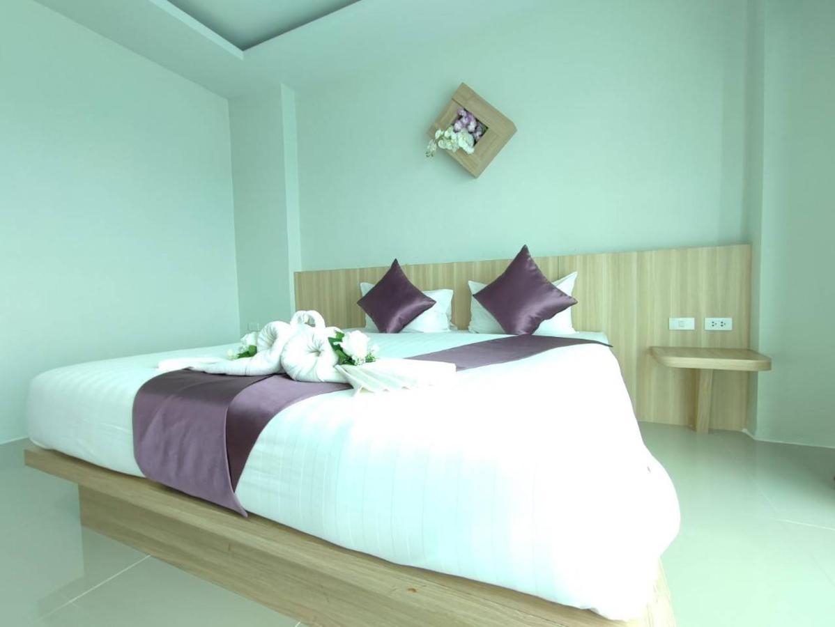 Hotel The At 3*