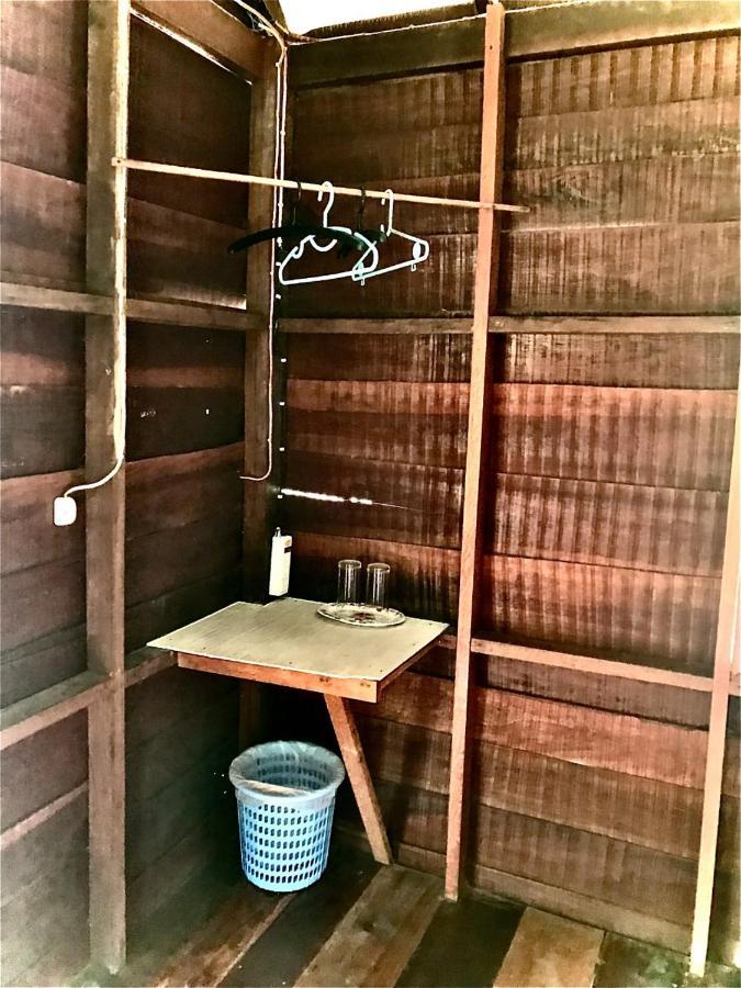 Frog Garden Hut