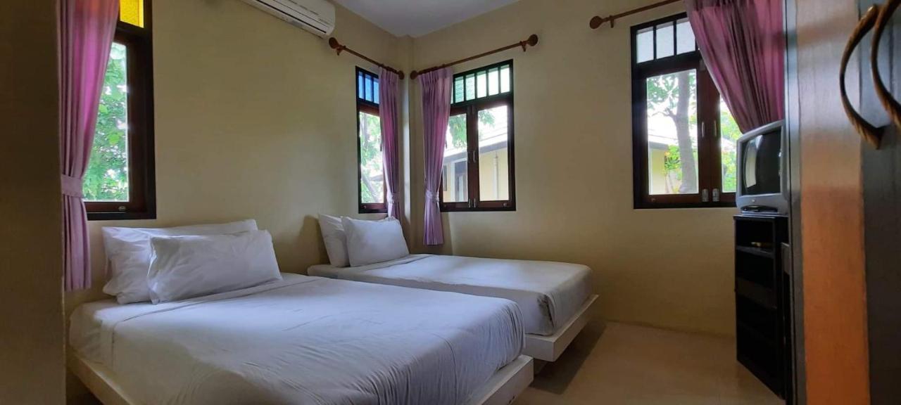 Baan Talay Cream 3* Samut Songkhram