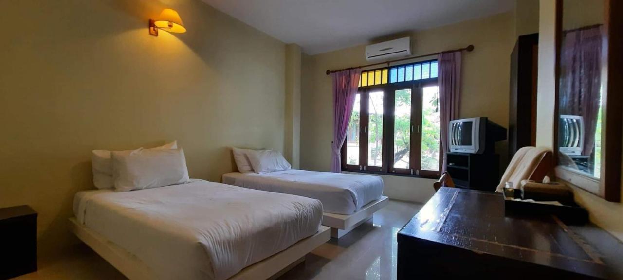 Hotel Baan Talay Cream Samut Songkhram