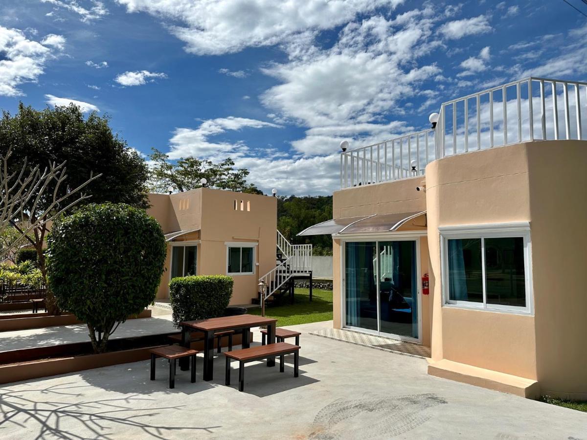 Plearn Khaoyai
