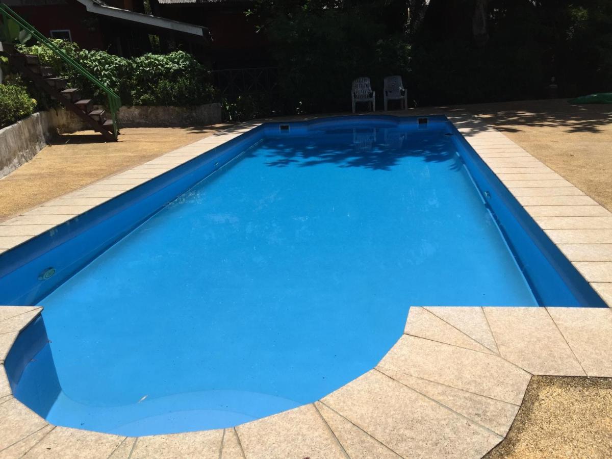 Resort Lonely Pool 3*