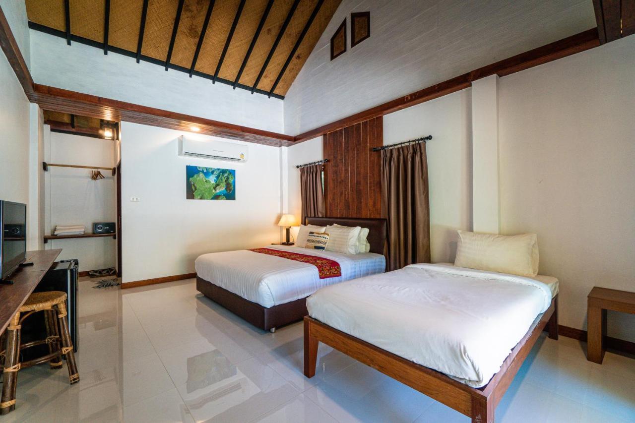 Hostel Chunut House