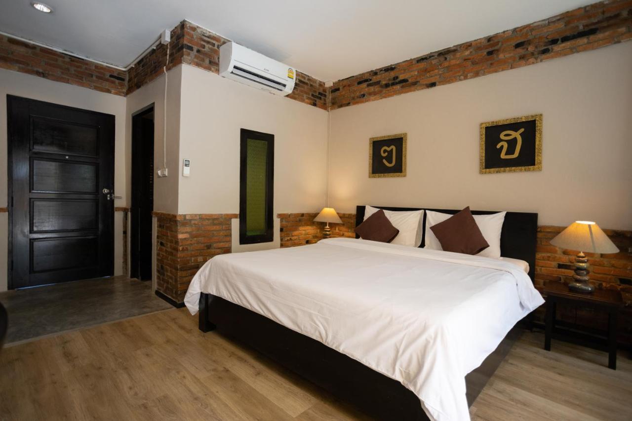 Motive Khao Lak