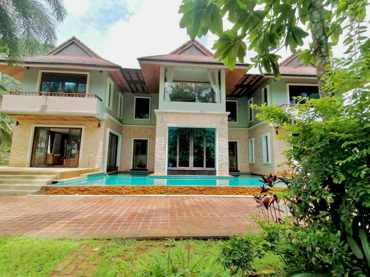 Tanasan Aonang Krabi *
