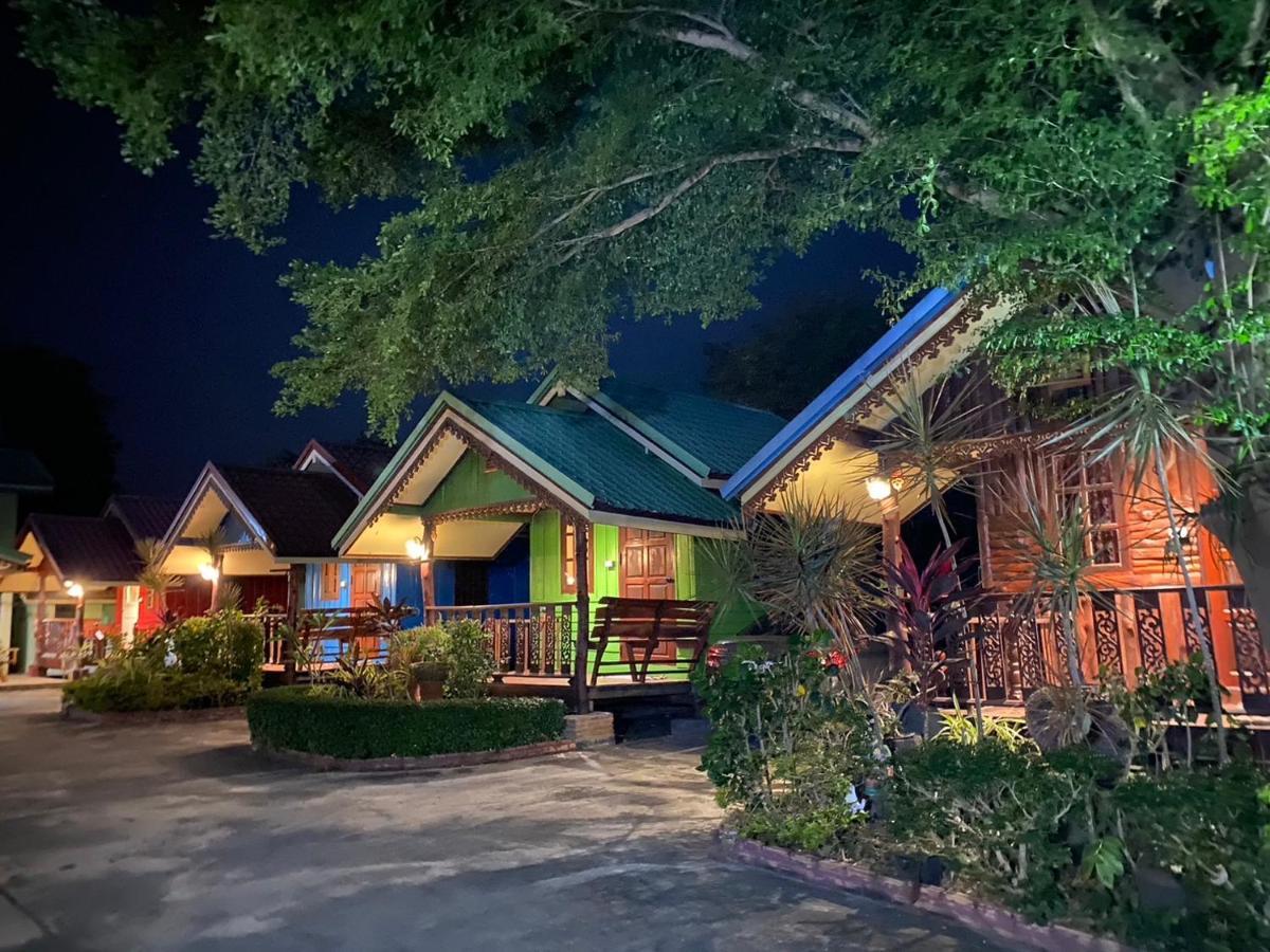Ruanmai Style 1 Ban Nong Nam Khan