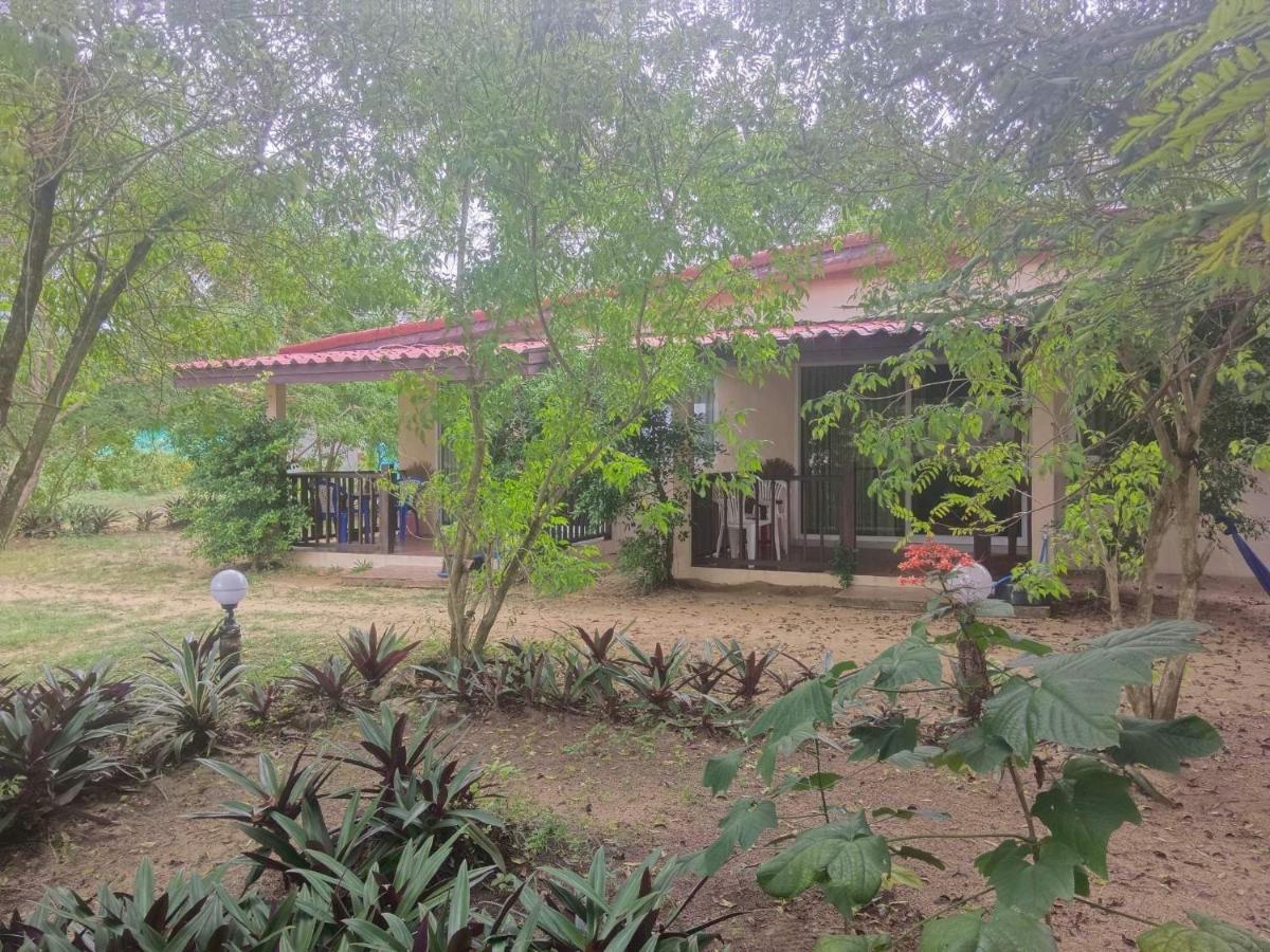 Pranee Guest house