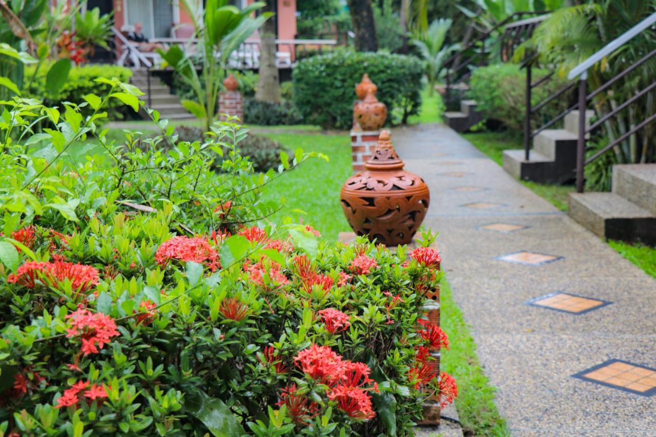 Andaman Seaside Bangtao 3*