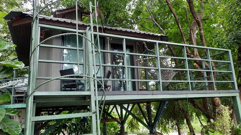Jung Ja Hut Guest house Sai Yok